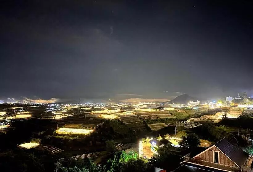 هتل Nhà Của Gió Homestay Săn Mây