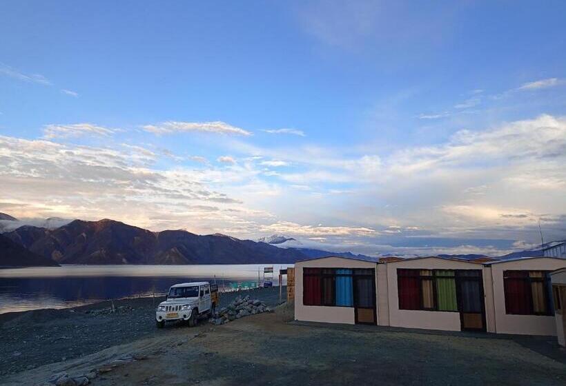 Hotel Pangong Rainbow Cottage
