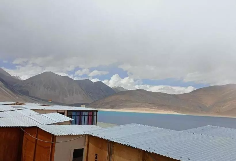 Hotelli Pangong Rainbow Cottage