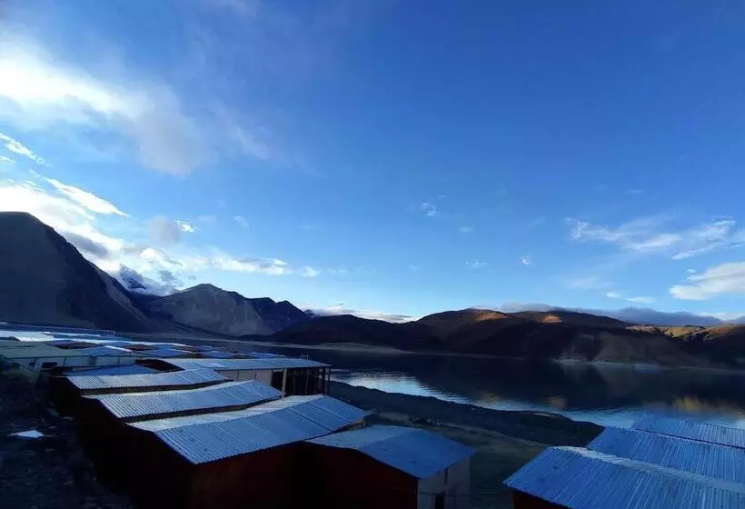 Hotelli Pangong Rainbow Cottage