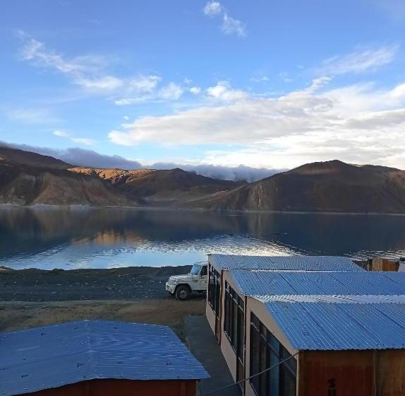Hotel Pangong Rainbow Cottage