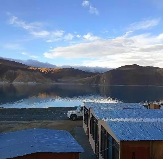 Hotelli Pangong Rainbow Cottage