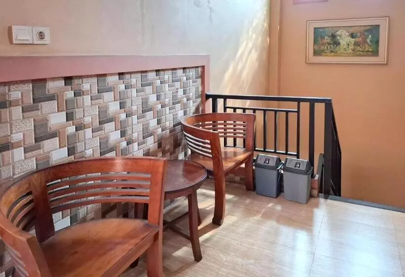 Hotelli Reddoorz Syariah Near Exit Toll Pekalongan 2