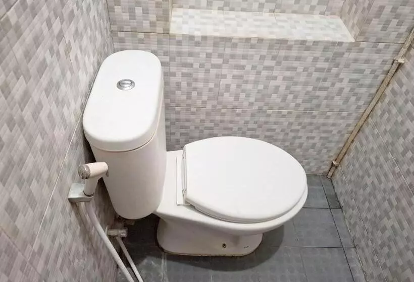 Hotelli Reddoorz Syariah Near Exit Toll Pekalongan 2