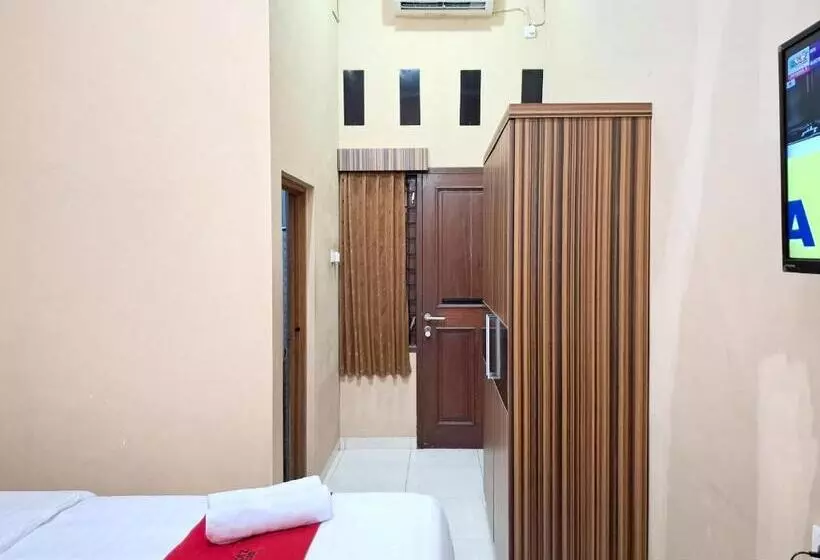 Hotelli Reddoorz Syariah Near Exit Toll Pekalongan 2