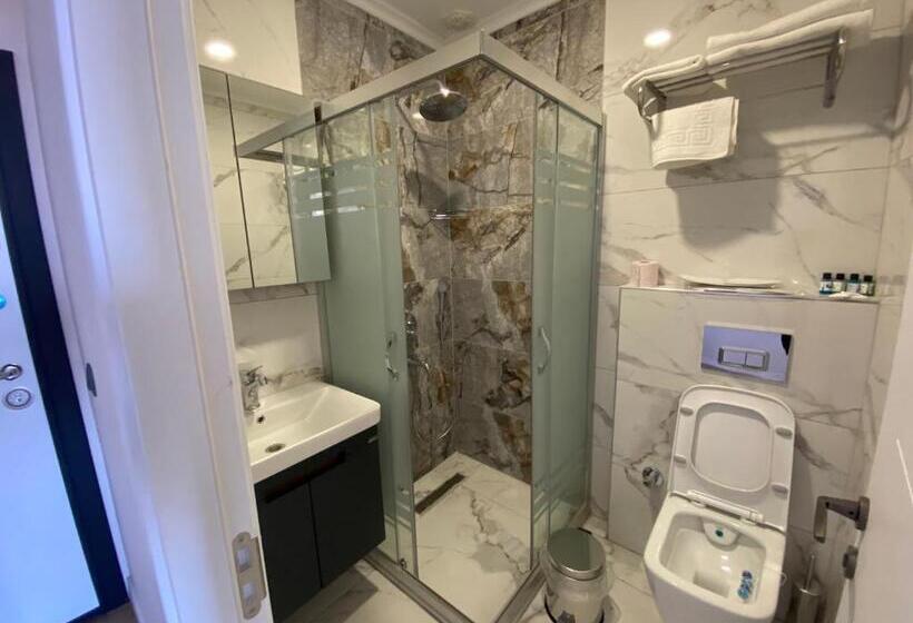 هتل Royal Homes 702