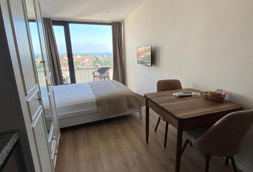 هتل Royal Homes 702