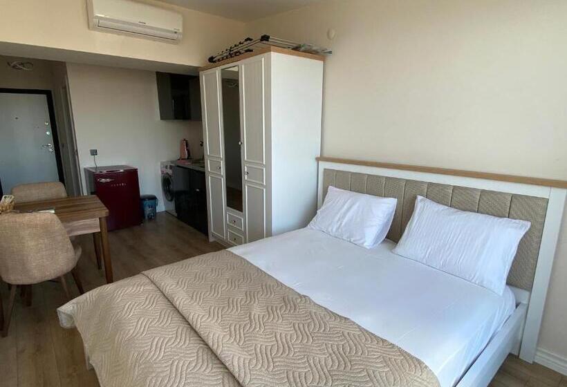 هتل Royal Homes 702