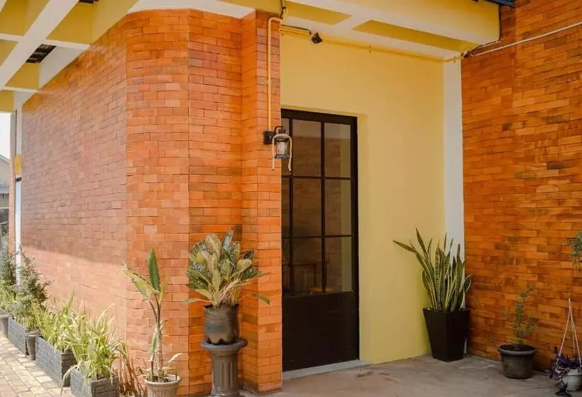 Majatalo Arlita Guesthouse