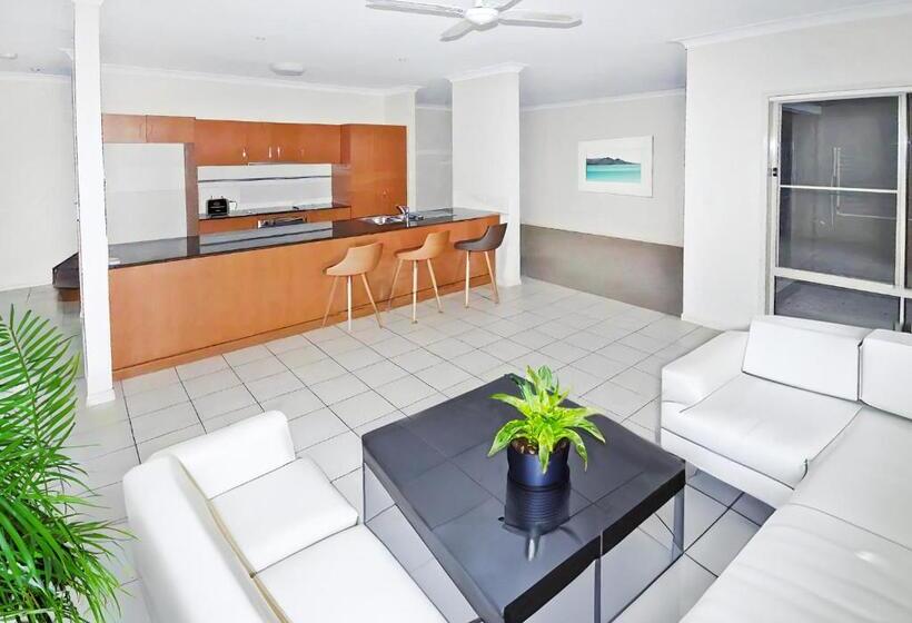 Пансион Bond Uni Guest House