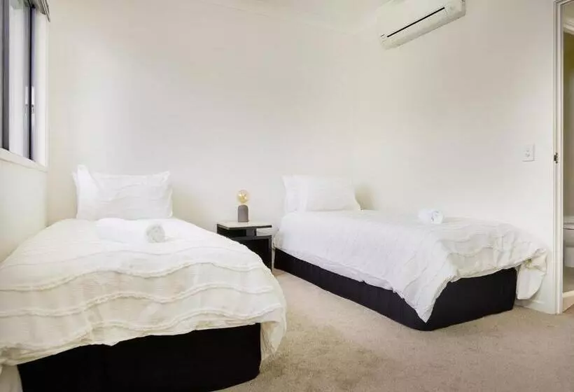 ペンション Bond Uni Guest House