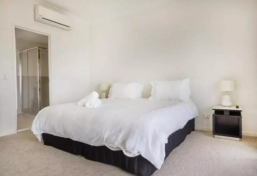 ペンション Bond Uni Guest House