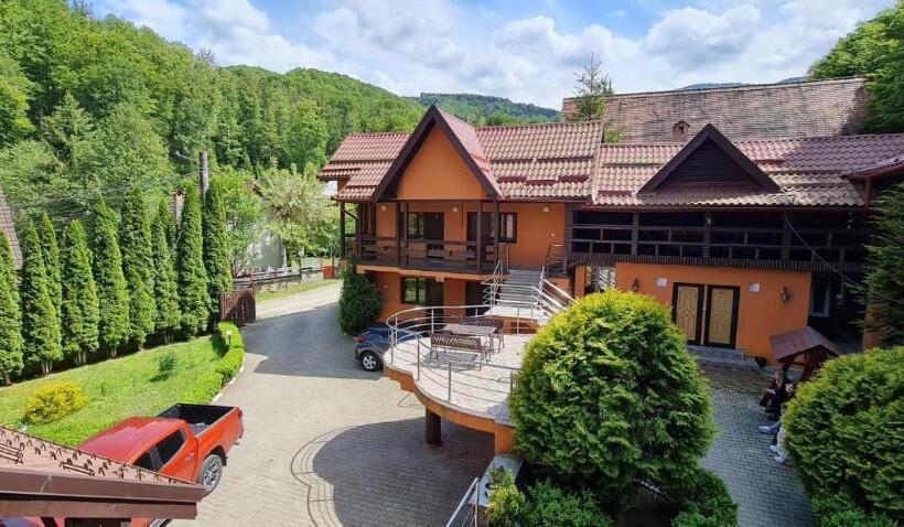 پانسیون Cartisoara