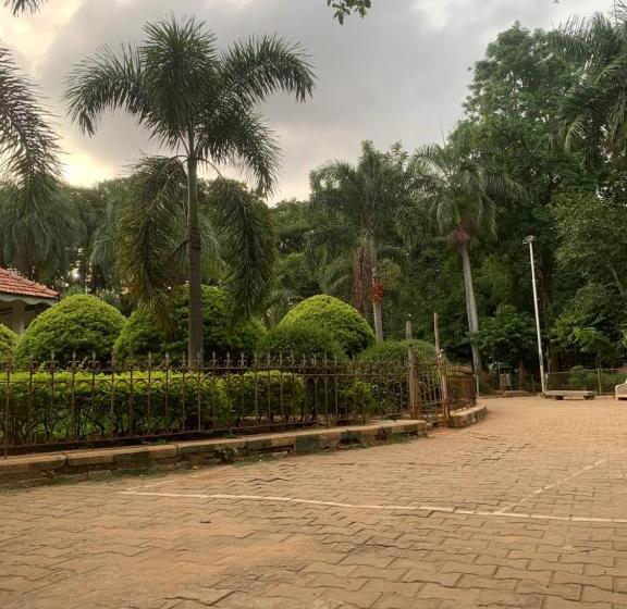 پانسیون Lexus Lodge