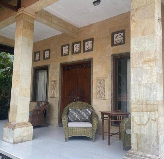 膳宿费 Putri Guest House