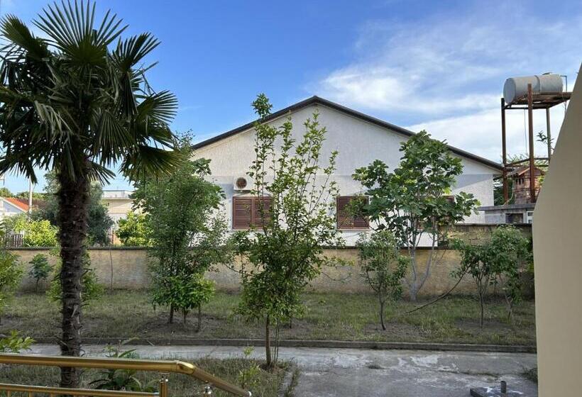 پانسیون Sol House