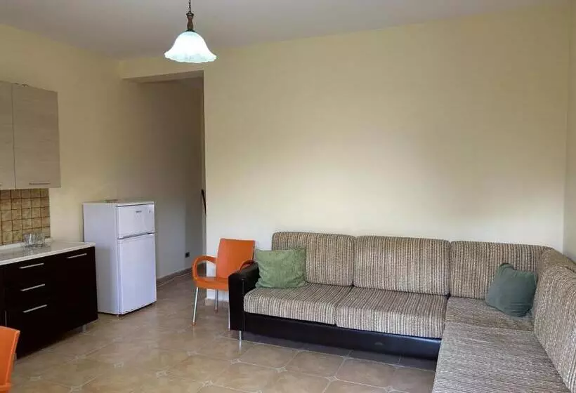 ペンション Sol House