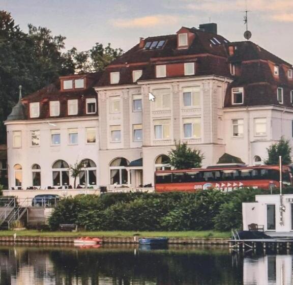 See Schlosshotel Am Kellersee