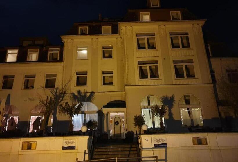 See Schlosshotel Am Kellersee