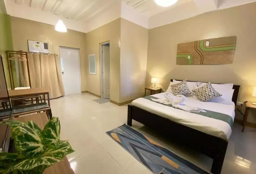 Retkeilymaja La Patria Baybay Tourist Inn Powered By Cocotel