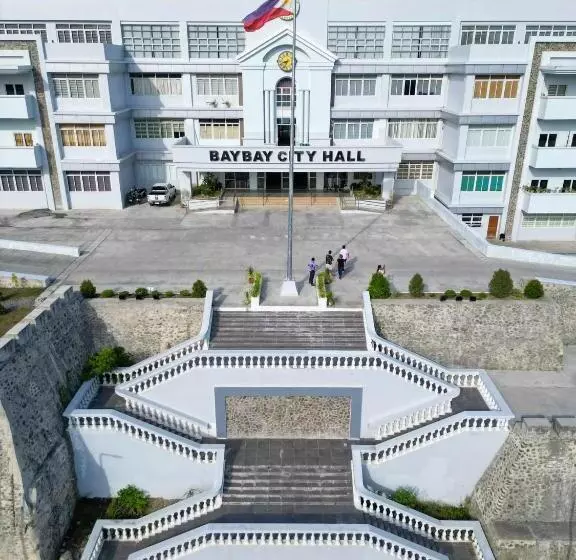 Retkeilymaja La Patria Baybay Tourist Inn Powered By Cocotel