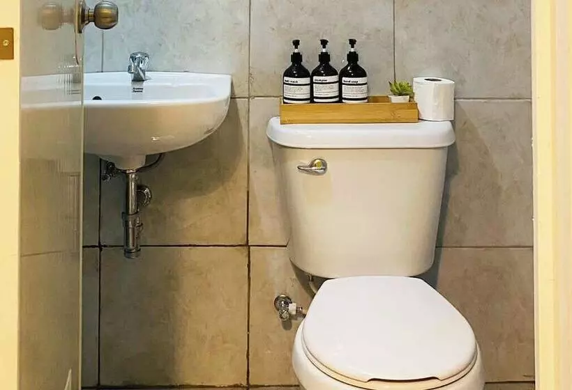 Retkeilymaja La Patria Baybay Tourist Inn Powered By Cocotel