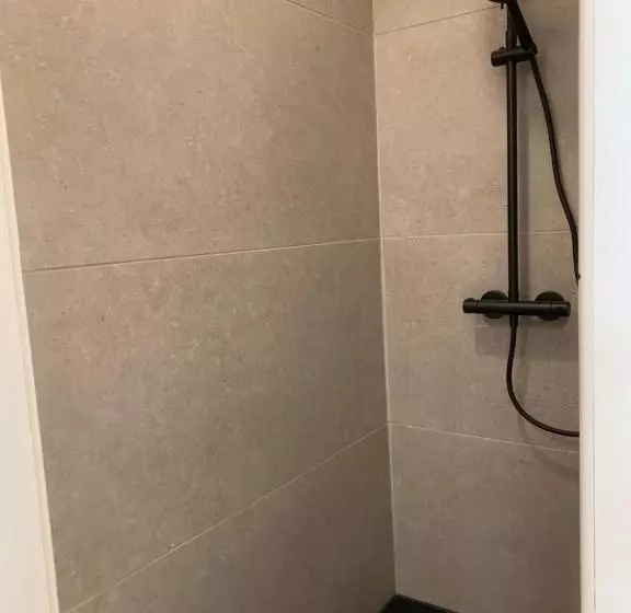 Aamiaismajoitus (B&B) Aux Logis De Fonfroide Chez Mylène & David