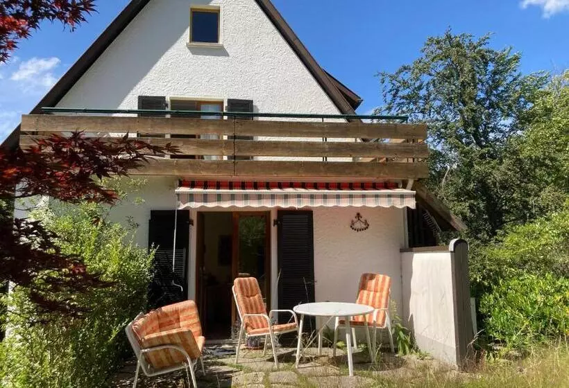 Aamiaismajoitus (B&B) Haus Am Alten Berg