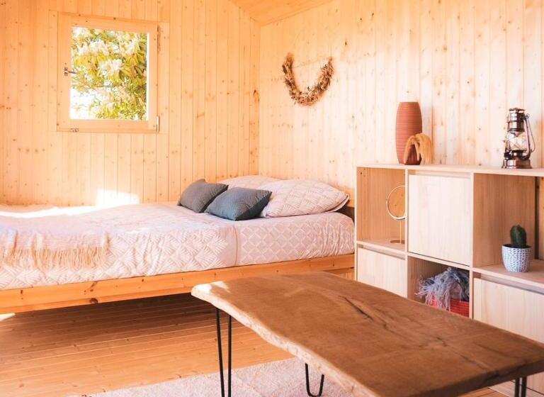 צימר L Enclave Insolite Cabanes Avec Piscine Et Bains Nordiques