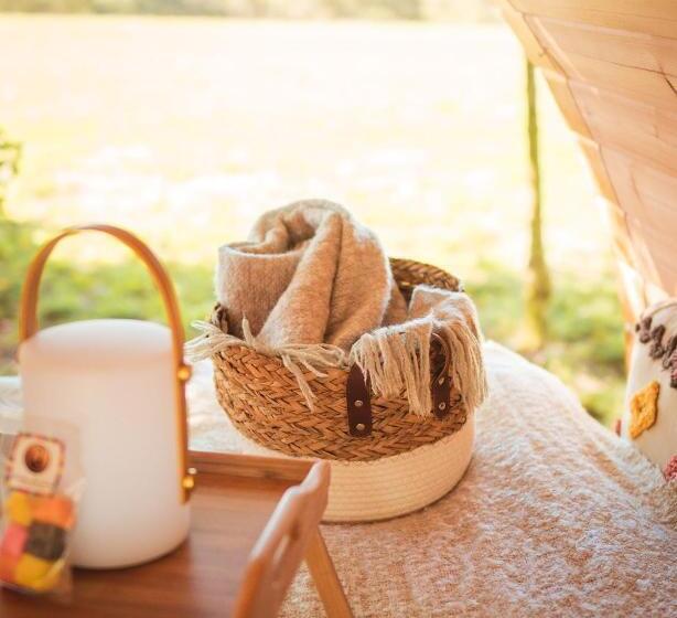 צימר L Enclave Insolite Cabanes Avec Piscine Et Bains Nordiques
