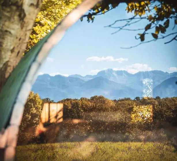 Aamiaismajoitus (B&B) L Enclave Insolite   Cabanes Avec Piscine Et Bains Nordiques