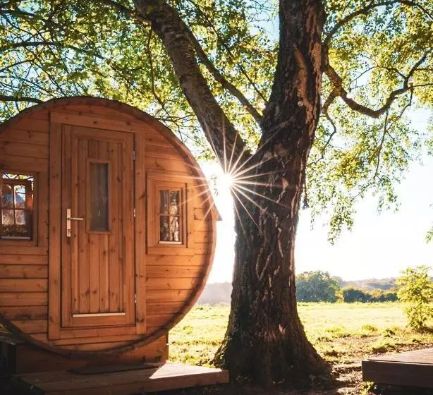 Aamiaismajoitus (B&B) L Enclave Insolite   Cabanes Avec Piscine Et Bains Nordiques