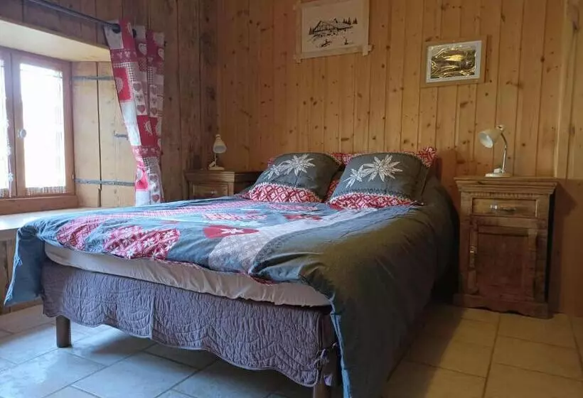 Aamiaismajoitus (B&B) La Grand Raie Table D Hôtes