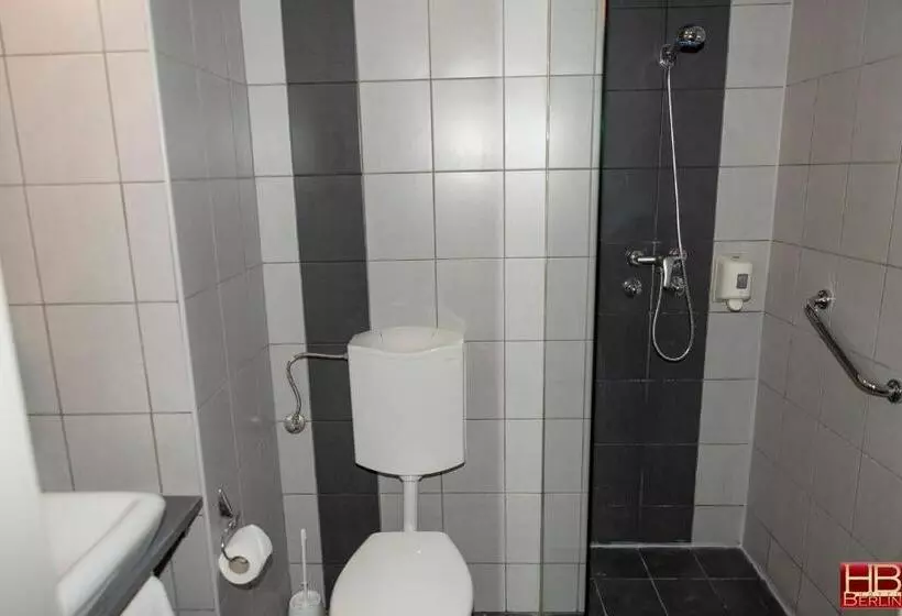 Aamiaismajoitus (B&B) Free Parking, Free Breakfast, Only 15 Minutes To City Center