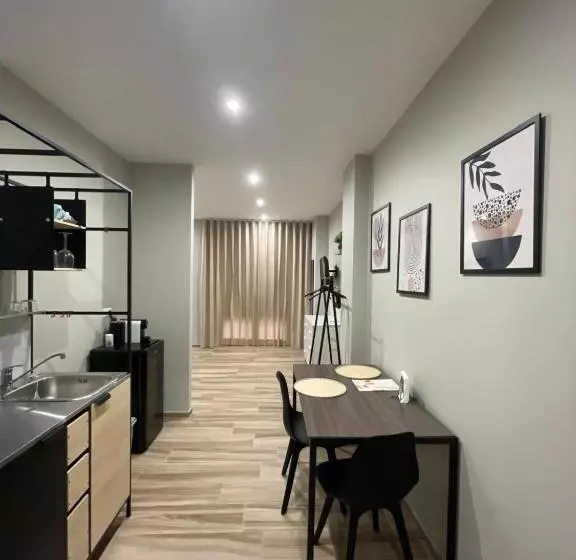 تختخواب و صبحانه Qualora Room & Suite