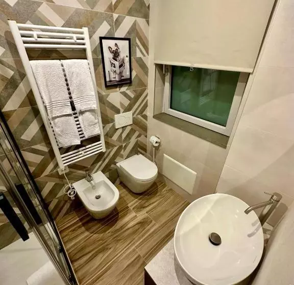 تختخواب و صبحانه Qualora Room & Suite