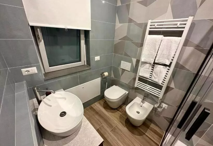 تختخواب و صبحانه Qualora Room & Suite