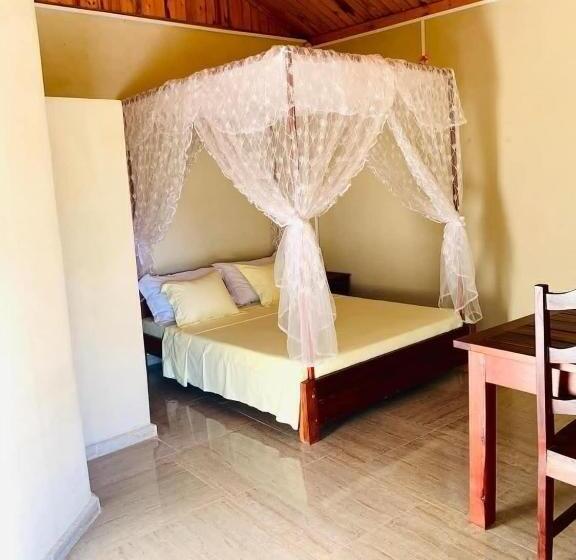 تختخواب و صبحانه Rivatsara