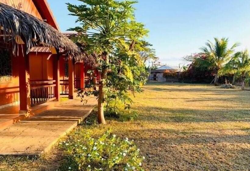 تختخواب و صبحانه Rivatsara