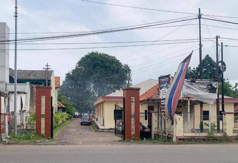 فندق Pelangi Merak Redpartner