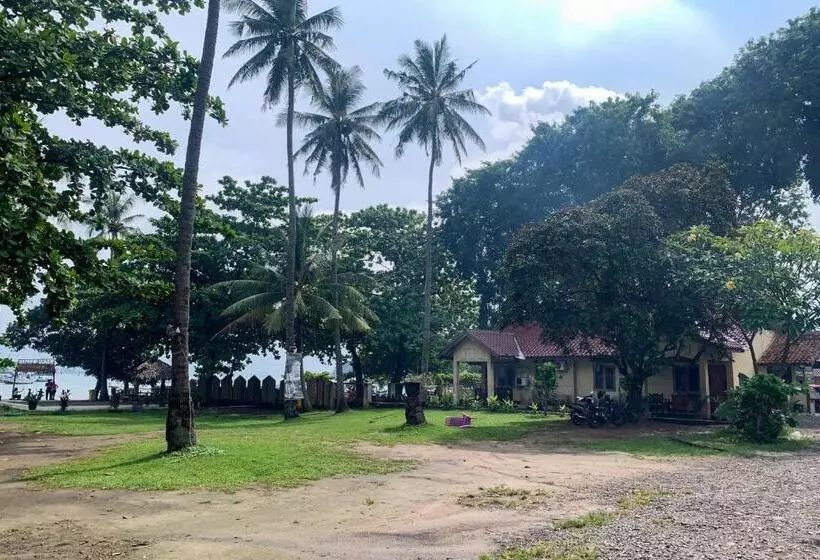 Hotelli Pelangi Merak Redpartner