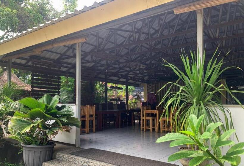 فندق Pelangi Merak Redpartner