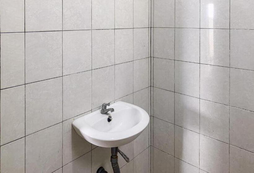 فندق Pelangi Merak Redpartner