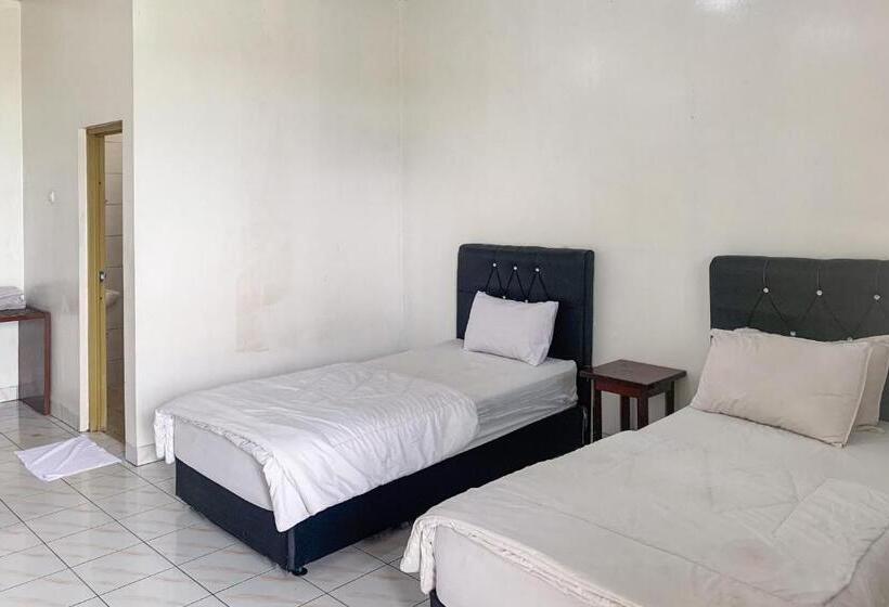 فندق Pelangi Merak Redpartner