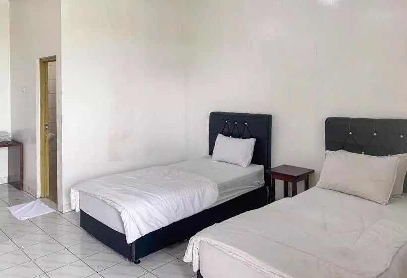 Hotelli Pelangi Merak Redpartner