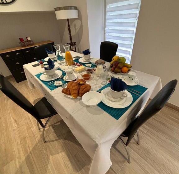 ペンション La Maison D Hôtes La Puyerre