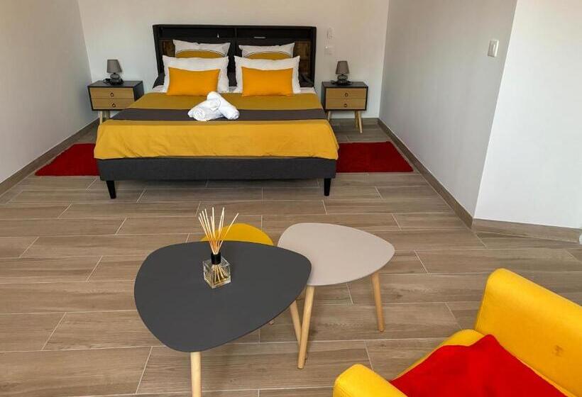 ペンション La Maison D Hôtes La Puyerre