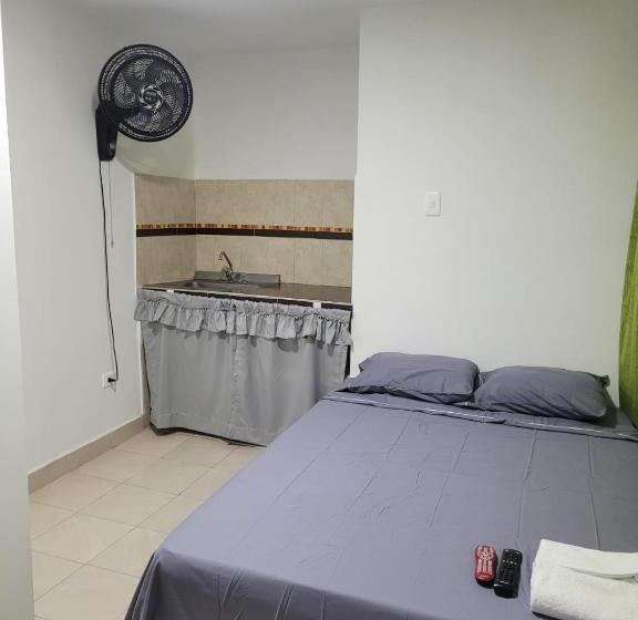 Pensão Nirvana Aparta Estudio