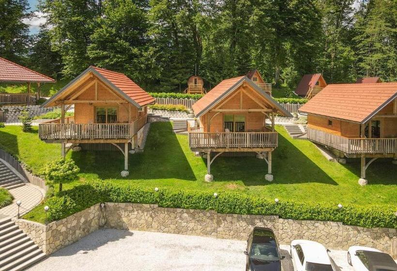 پانسیون Resort Pri Hrastu