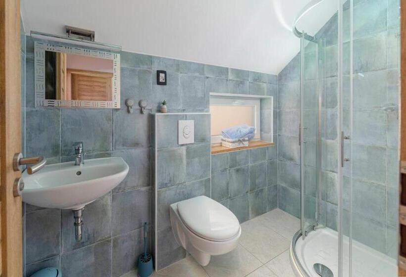 پانسیون Resort Pri Hrastu